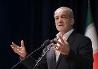 پزشکیان: چرا باید ۶۰ درصد مردم استان کمیته امدادی باشند