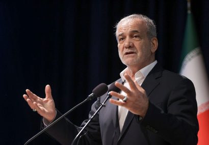 پزشکیان: چرا باید ۶۰ درصد مردم استان کمیته امدادی باشند